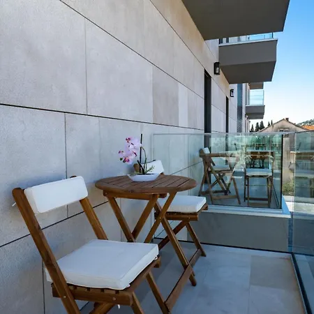 Glass Sea Apartment