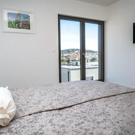 Apartment Glass Sea