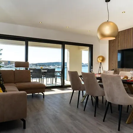 Apartment Glass Sea *
