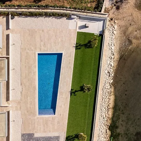 Glass Sea Apartment